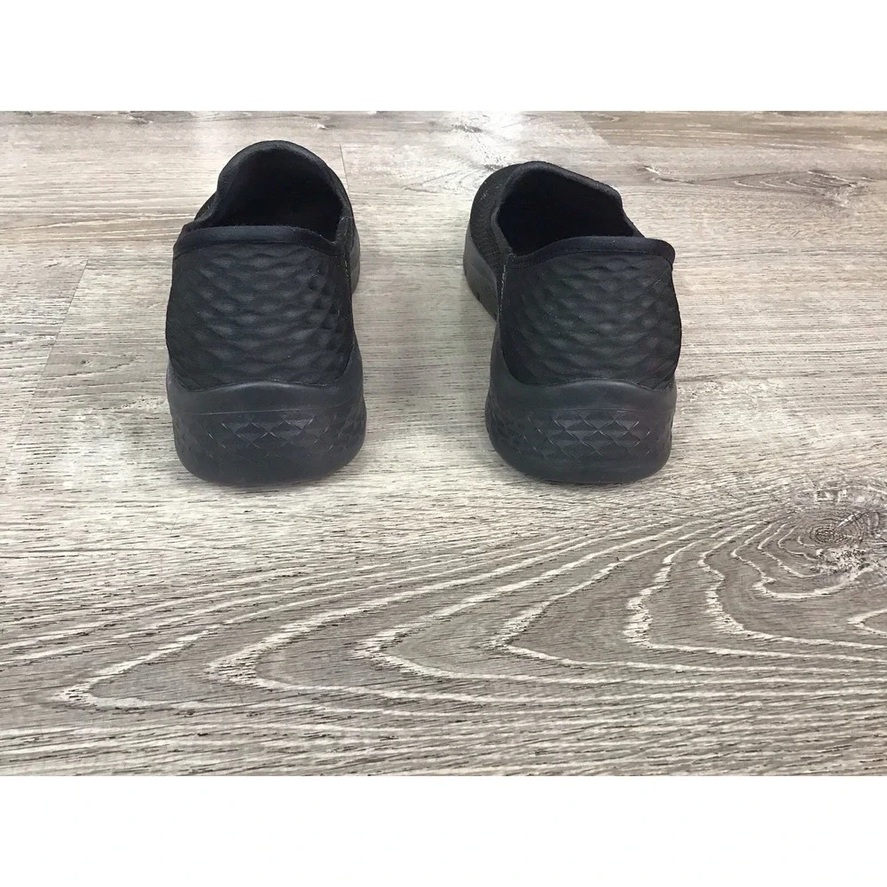 Skechers Women's Size 10.5 Slip-ins Virtue Sleek Slip On Sneakers Black 124963NA